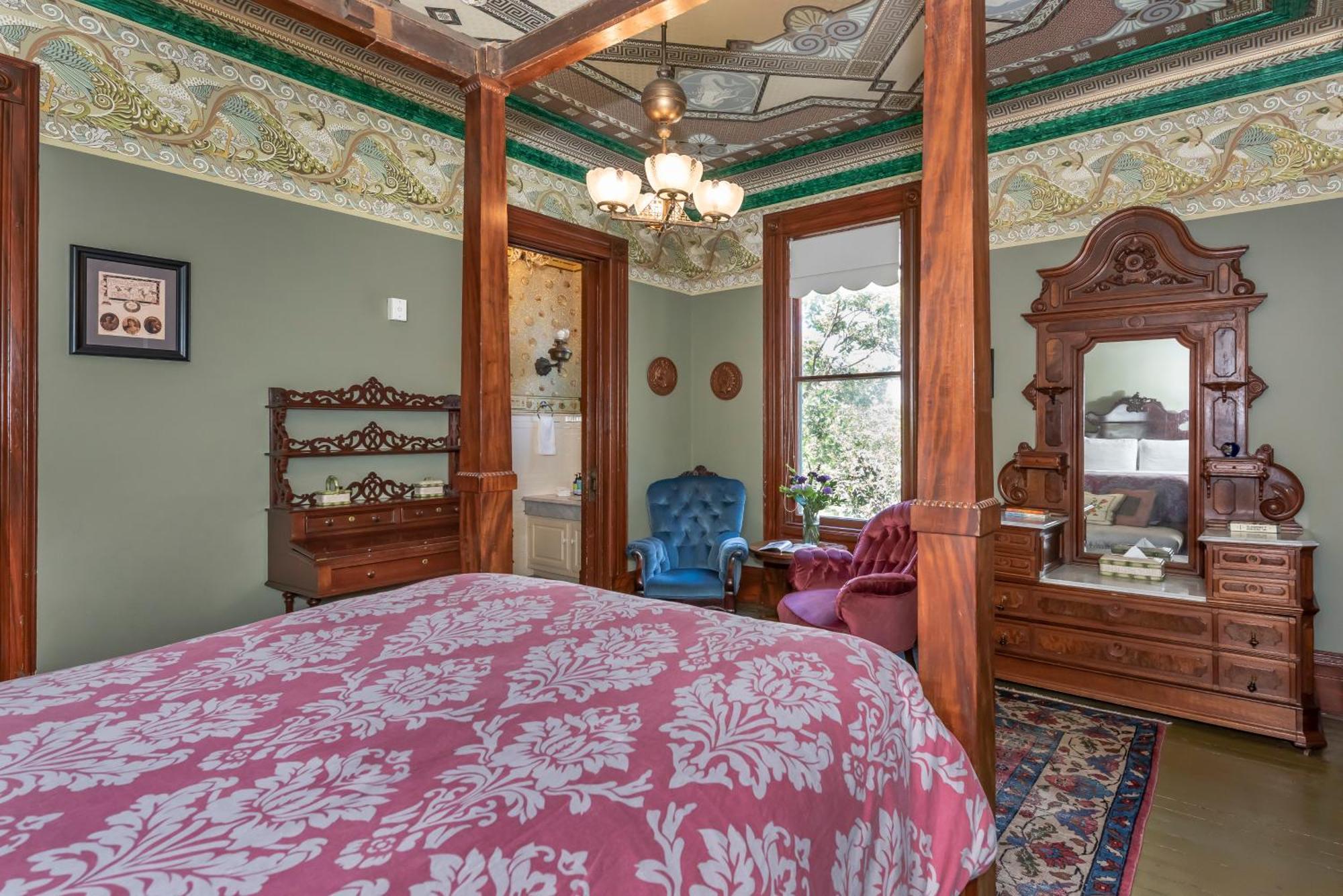 CHATEAU TIVOLI BED AND BREAKFAST SAN FRANCISCO | 3-STAR ACCOMMODATION ...